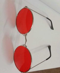Red Vintage Sun Glass