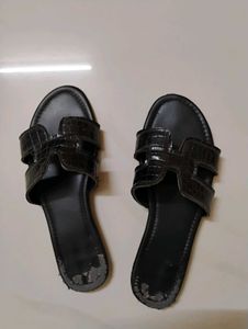 Black Daily Wear Flats