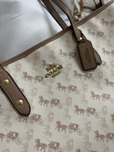100% Auntentic Coach Tote Bag At Lowest Price