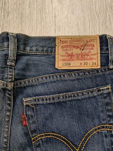 Ma2437 Levi's jeans waist 30 inches