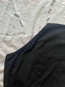 Black One-Shoulder Long Sleeve Top