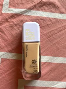 Maybelline Super Stay Lumi Matte Foundation- 230