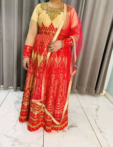 Ethnic Wedding Gown With Duppata And Lagging