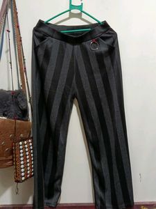 Black Fit Pant