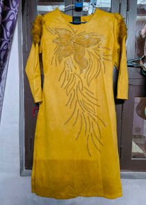 Stylish Mustard velvet Kurti🌼