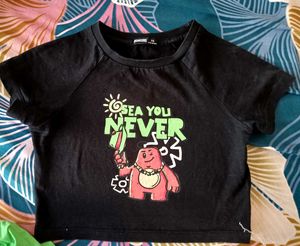 Cute Graphic Print Cropped Tee