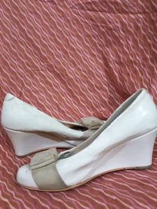 Pepper Brand White Wedges