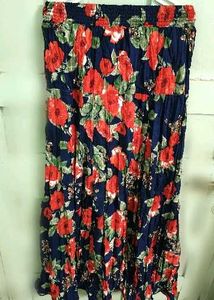 ✨ Chic &amp; Flowy Long Skirt 🌹💙