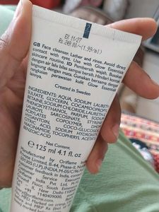 Oriflame Glow Essentials Face Wash