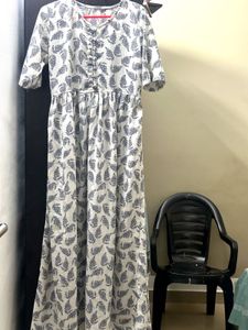 White Floral print Dress🌙