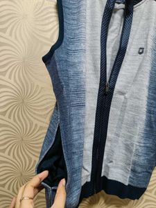 Sleeveless Zip-Up Jacket
