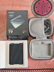 Samsung Portable SSD T9 – 1TB |  Like New