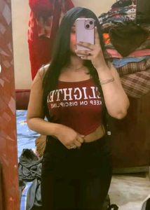 Maroon Graphic Crop Top