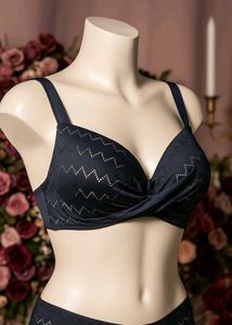 🇳🇿💫🎀Elegant Black Bra