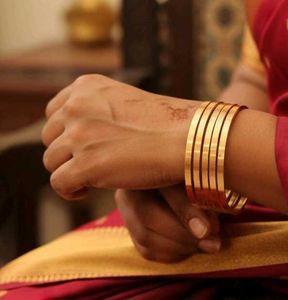Set of 4 Elegant Gold-Plated Bangle Se