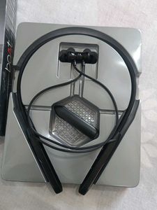 Boat Earphones with extra battery