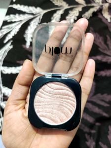 Plum highlighter