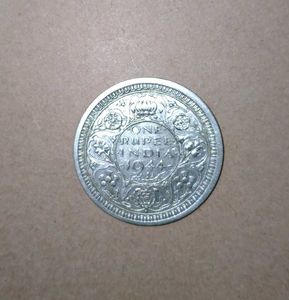 Year 1944 1 Rupee Silver Coin