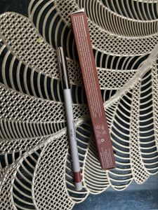 Rare Beauty Kind Words Matte Lip Liner With Box