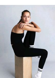 H&amp;M Black Short Tube Top