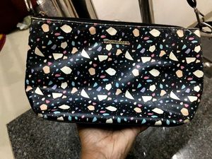 Black Sling Handbag 🖤