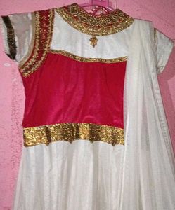 ✨pink 💕 &amp; Gold Embroidered Ethnic Gowns 👗