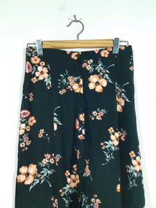 H&amp;M Black Floral Slit Skirt