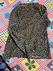 V Neck Tiger Print Sweatshirt!🐆🤎