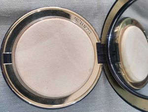 Estee Lauder Translucent Pressed Powder