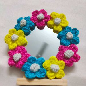 Crochet Mirror Stand