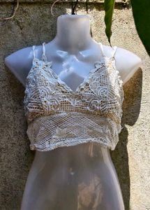 692 CUTE CROP TOP