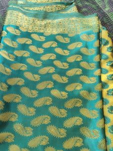 Elegant Green Paisley Saree