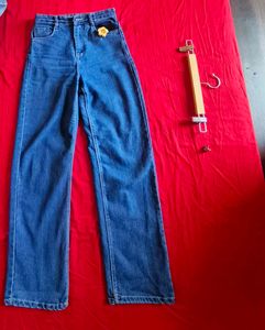 Straight Jeans