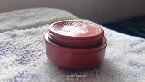 Insight Lip Butter