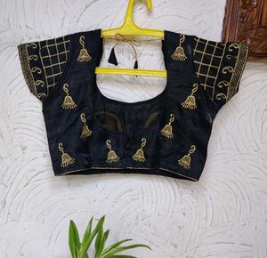 🖤💛(New) Embroidered Padded Black &amp; Golden Blouse