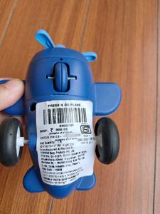 55)Toy Airplane with Pilot &amp; Candy Flower