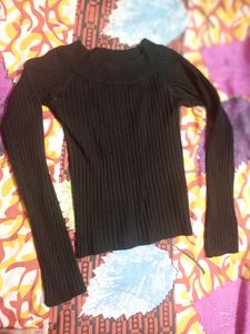 Fitted Black Top