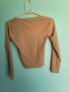 Chic Women&#39;s Full Sleeve Crop Top