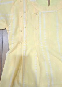 Yellow Short Sleeve Top for women