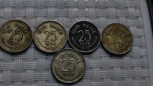 Vintage 25 Paise Coin Collection (1972-1988)