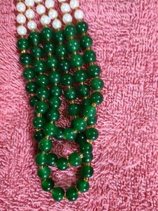 Elegant Green &amp; Pearl Layered Necklace