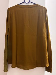 Forever 21 Front Slit Top - Size M