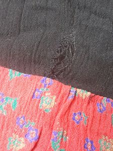 Iska Size Xl Hai But XXL Jo Pahanta H Usko Bhi Ho Jayega Aaram Se &amp; Iska Stitch Khula Hua H , Fata Nai H