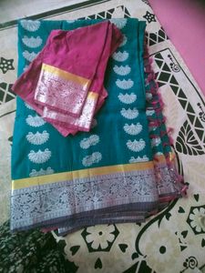 Gold And Silver Zari Woven Silk Saree