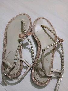 Elegant Pearl Embellished Flats