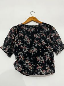 Summery Floral Crop Top