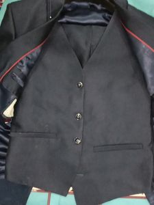 3 Peace Suit || Coat Pant . In  New Condition