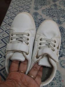 Girl Shoes.. Pantaloons Brand