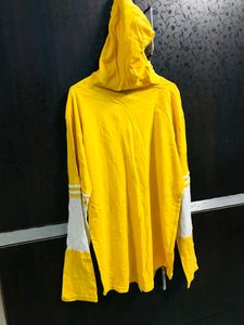 Yellow &amp; White Tshirt