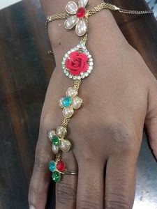 Vintage Floral Beaded Bracelet